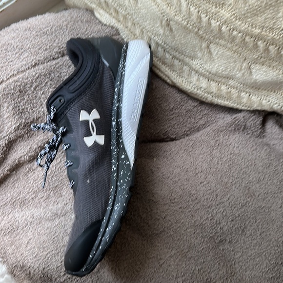 Under Armour charged escape sneakers 👟 - Picture 8 of 10